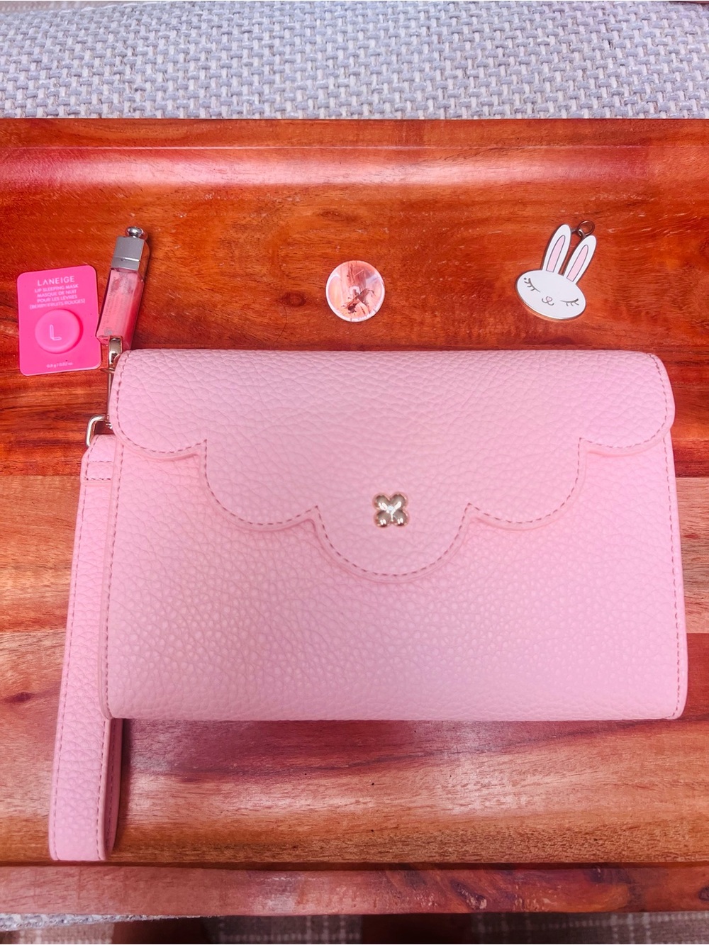 Rare & Discontinued Aura Estelle Cloud Clutch in the gorgeous shade English Rose